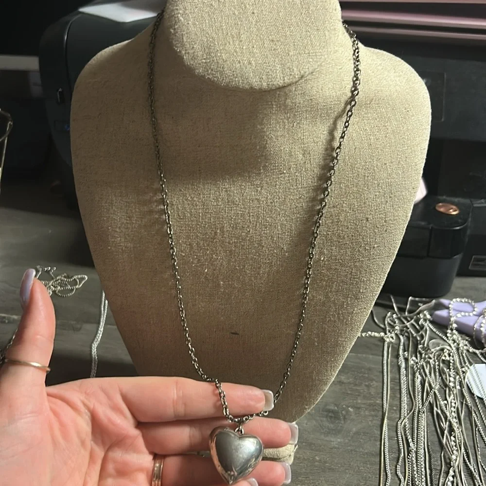 Silvertone Puffy Heart‎ Pendant Necklace - 3d